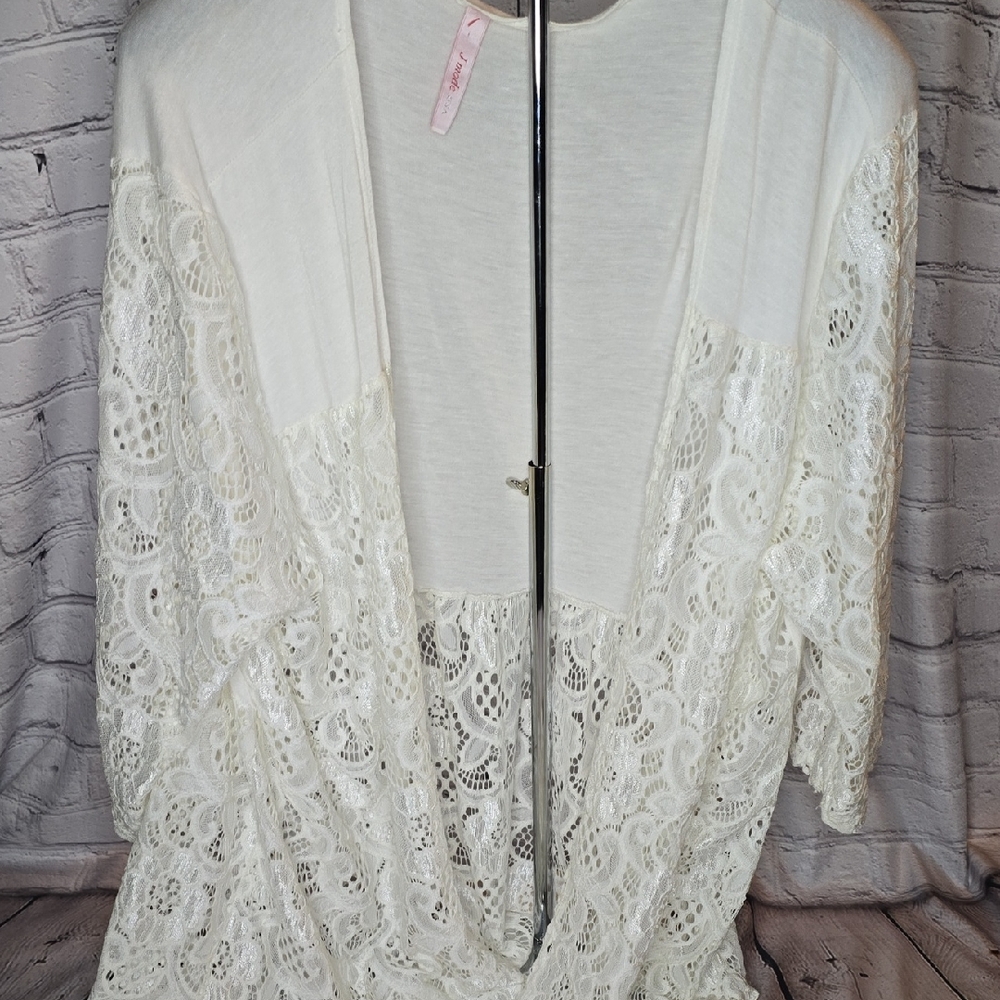 J Mode USA White Cardigan  With Lace 3X